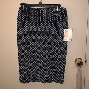 Lularoe elegant Cassie